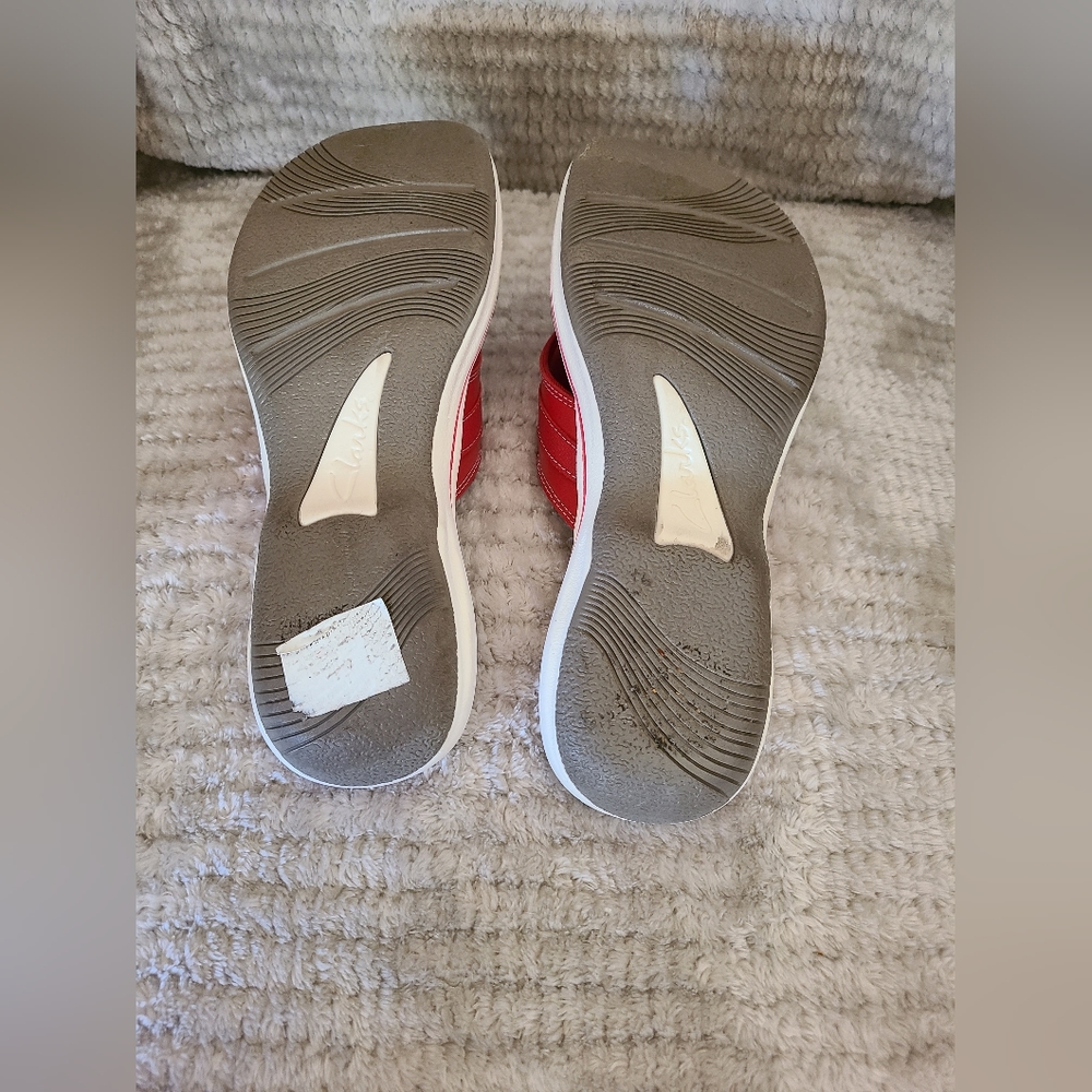Cloudsteppers By Clarks Size 7 - image 6
